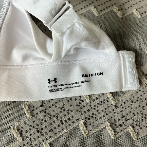 Under Armour Infinity Bra High Impact - Small - Picture 3 of 3